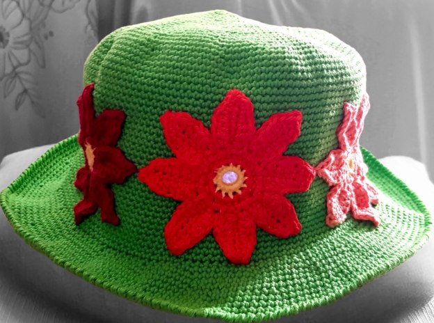 Plain Bucket Hat with Flowers Pattern